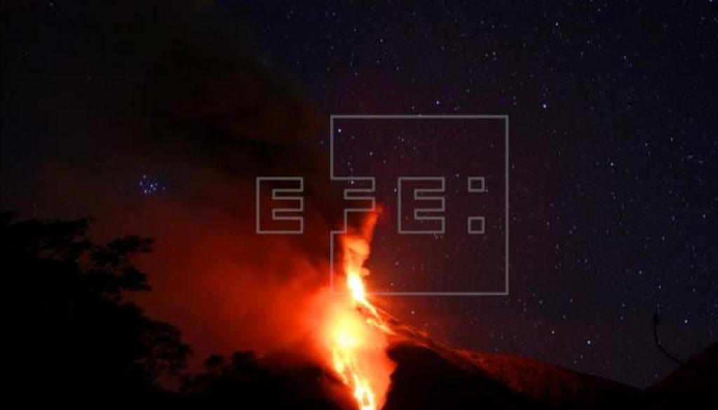 El volcán de Fuego de Guatema, foto vía EFE
