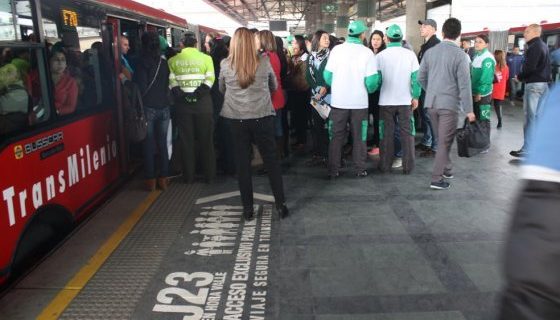 empujada lesionado transmilenio