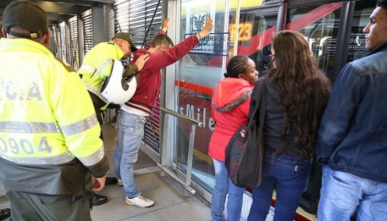 articulado ¡Tenga cuidado! Conozca las 10 estaciones donde más roban en TransMilenio