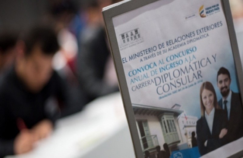 ¿Quiere ser diplomático colombiano? Cancillería abre sus inscripciones