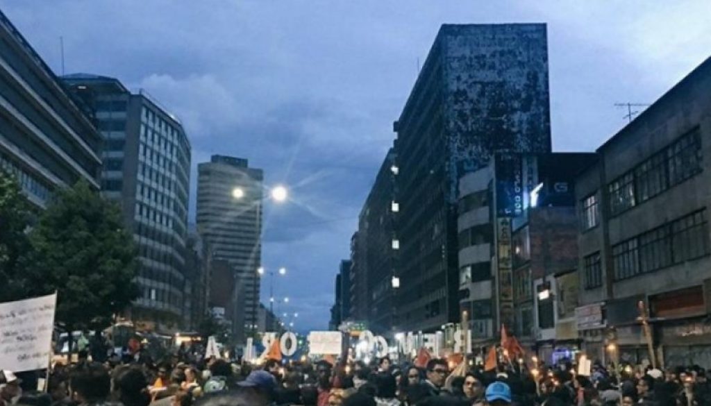Bloqueos por multitudinaria manifestación en apoyo a la revocatoria del Alcalde de Bogotá