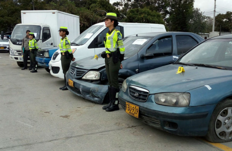 Algunos de los vehículos recuperados por las autoridades, foto vía Policía de Tránsito - Radio Universitaria URepublicanaRadio